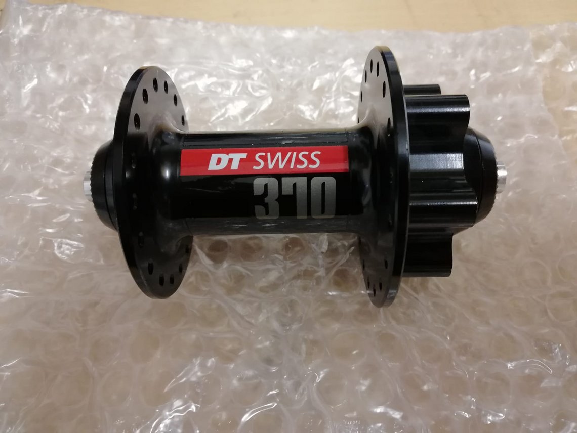 DT Swiss Front Hub 370 Disc 6b 36h Black Bikemarkt.MTBNews.de
