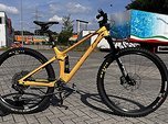 YT Industries Izzo Core 3 2024 Gr. M (Custom Parts)