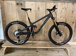 Pivot Cycles Mach6 Carbon / Pro XTR / L