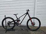 Commençal Supreme DH V5