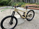 Santa Cruz Bicycles Nomad V4