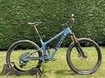 Pivot Cycles Trail 429 Large Corbon LRS, Fox Factory, AXS, TRP