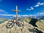 YT Industries Capra Al Comp Größe M customized mit Hope