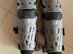 Specialized Knie/Schienbeinprotektoren, L/XL