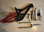 Specialized Demo 7 II Rahmenset Rock Shox Totem RC2 DH Rock Shox Vivid 5.1