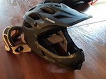Specialized Deviant FullFace Helm mit Oakley Brille