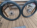 Newmen beskar 30