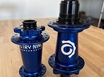 Industry Nine Hydra 32h 6l 20x110mm / 12x157mm Blau