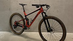 Stevens Jura Carbon Team (DT Swiss Fahrwerk, Acros Carbon-Laufradsatz, Sram XX1 Carbon Kurbel Powermeter)