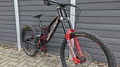 Santa Cruz Bicycles V10 MX oxblood