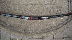 SQlab 3OX MTB 31.8 MEDIUM 30 MM RISER CARBON LENKER-Camo Edition,780mm,31,8