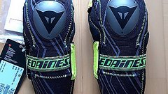 Dainese Oak Pro Aluminium Elbowguard Medium