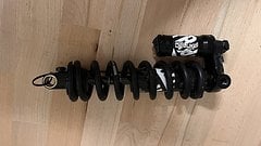 RockShox Super Deluxe Coil RC DH mit Tuning von M-Suspensiontech Trunnion 225x7