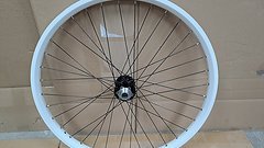 Alutech MX36 Laufrad 26 Zoll weiss neuwertig 20x110 vorne