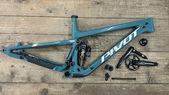 Pivot Cycles Trail 429 Frame Set / S,L,XL / Silber, grün, blau / NEU
