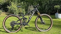 Pivot Cycles Switchblade Pro XO AXS