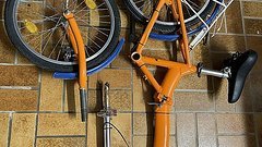 Unbekannter Hersteller Klapprad *neu lackiert* defekt