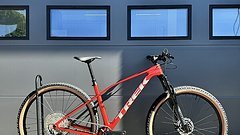 Trek Procaliber 9.5 Lava GEN 3 | Größe M/L | Farbe Lava | Shimano Deore 1x1