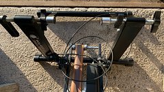 Gist Indoor Rollentrainer Neuwertig GIST Rollentrainer mit Magnetic Belt Grip System