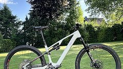 Cube AMS Hybrid ONE44 C:68X TM 400X 2025 L