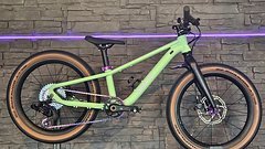 Sqeeder V4 Kids MTB Disc Starrgabel Pastell Grün 20 Zoll Aussteller