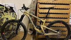 Santa Cruz Bicycles Nomad V4