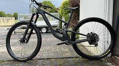 Santa Cruz Bicycles Megatower V1 CC LARGE Custom Build
