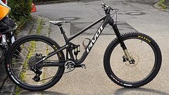 Pivot Cycles Switchblade