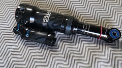RockShox Super Deluxe Ultimate Air 205x60 Atherton AM.150 trunnion bearing