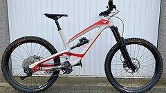 YT Industries Capra 27 CF - 2018 weiß/rot Rahmengröße XL