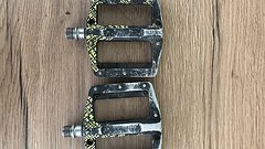 Sixpack Flat Pedals