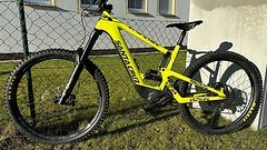 Santa Cruz Bicycles Heckler 8 CC Cascade Link MX, keine 1000km,2 Akkus