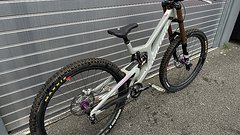 Santa Cruz Bicycles V10 grau/grey 29“