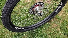 Spank Oozy 345 auf Spank Hex