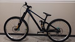 Raaw Madonna V3 | Rahmen | Medium | Schwarz | inklusive Öhlins Fahrwerk