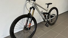 Raaw Madonna V2.2 L, FOX X2+38er, Direttissima, Transmission XO, Enve!!