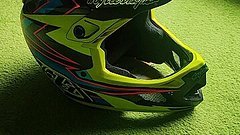 Troy Lee Designs D4 Carbon Volt