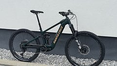 Santa Cruz Bicycles Vala Skit