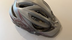 Troy Lee Designs A2 MIPS Decoy Helm, Grey/Sangria, M/L