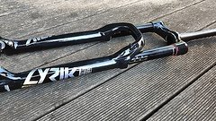 RockShox Lyrik Ultimate charger RC2 29" 170mm Debon Air boost , NEU!!