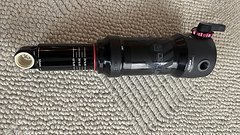 RockShox Deluxe Select+RT185X55 Trunion