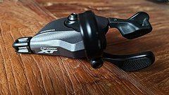 Shimano XT Schalthebel Trigger 12-fach m. Klemmschelle (SL-M8100)