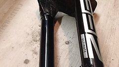 RockShox Zeb Ultimate 27,5 650b 170mm Black Charger 2.1 Schaft 20cm