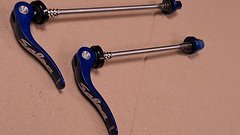 Salsa Cycles Flip-Offs Schnellspanner Titan 100/135 Nabenschnellspanner blau