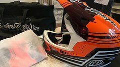 Troy Lee Designs D3 Carbon Berzerk Fullface Helm