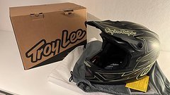 Troy Lee Designs D3 Fiberlite SPIDERSTRIPE