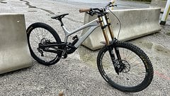 YT Industries Tues CF Pro Race