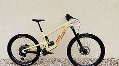 Santa Cruz Bicycles Nomad 6 Carbon C MX GX AXS Coil Yellow Gr L Modell 2023/24