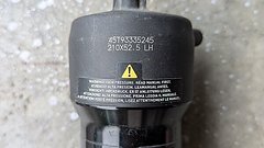 RockShox Deluxe Select 210x52,5 aus Levo