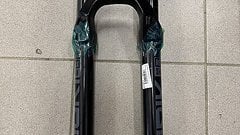 RockShox Lyrik Base 29 160mm 15x110 Boost aus Neurad